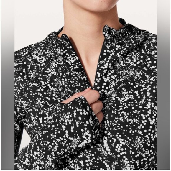 Lululemon Water Bound Hoodie, Chirasu Black White, 6 - Picture 3 of 8